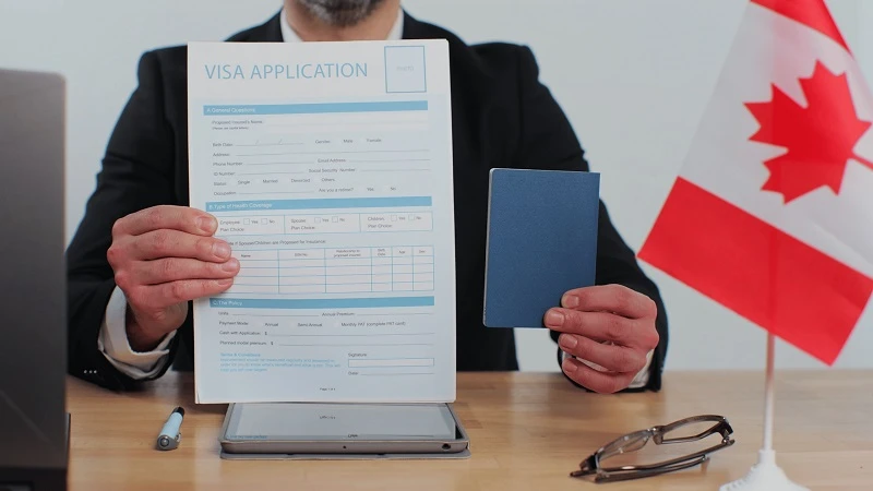 ویزای کاری کانادا