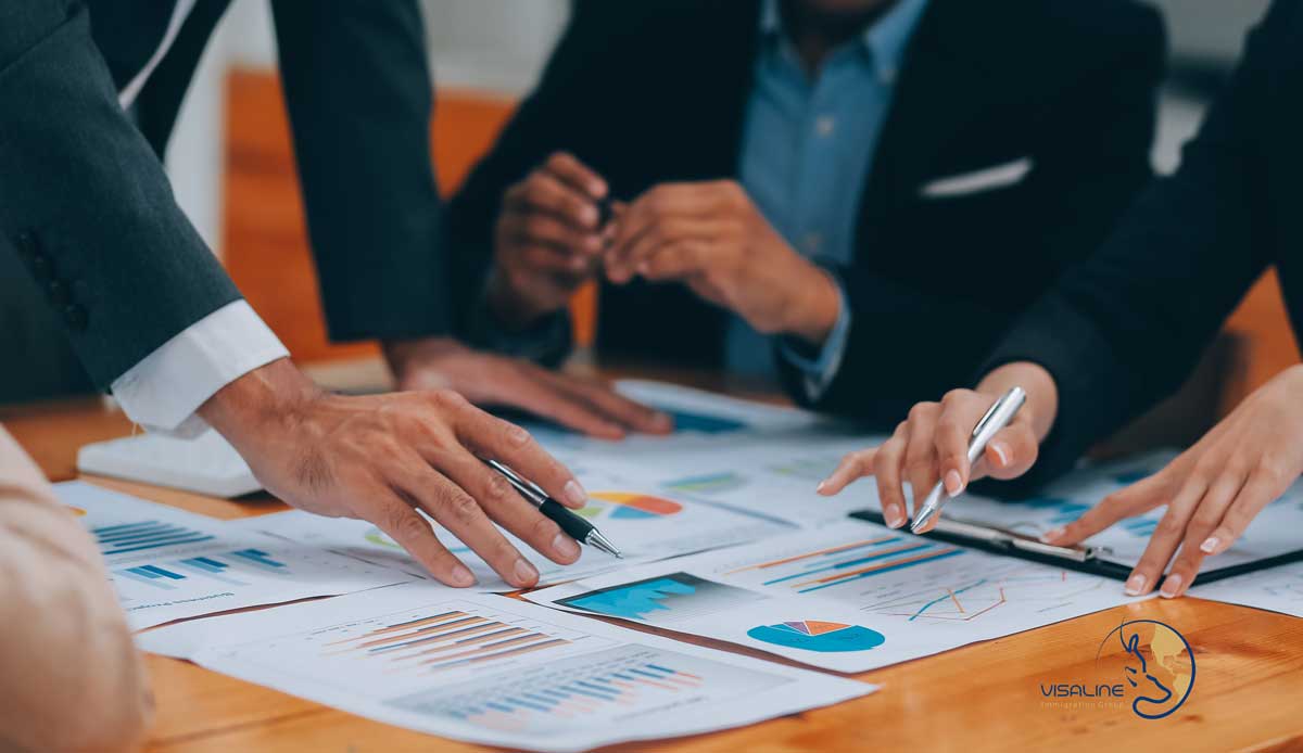 تیم استارتاپی در حال مذاکره با سرمایهگذار در کانادا